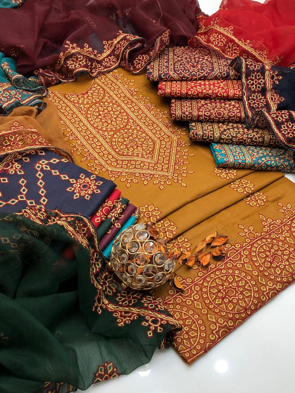 Lawn Ari Balochi 3-Piece Dress | Handcrafted Summer Collection